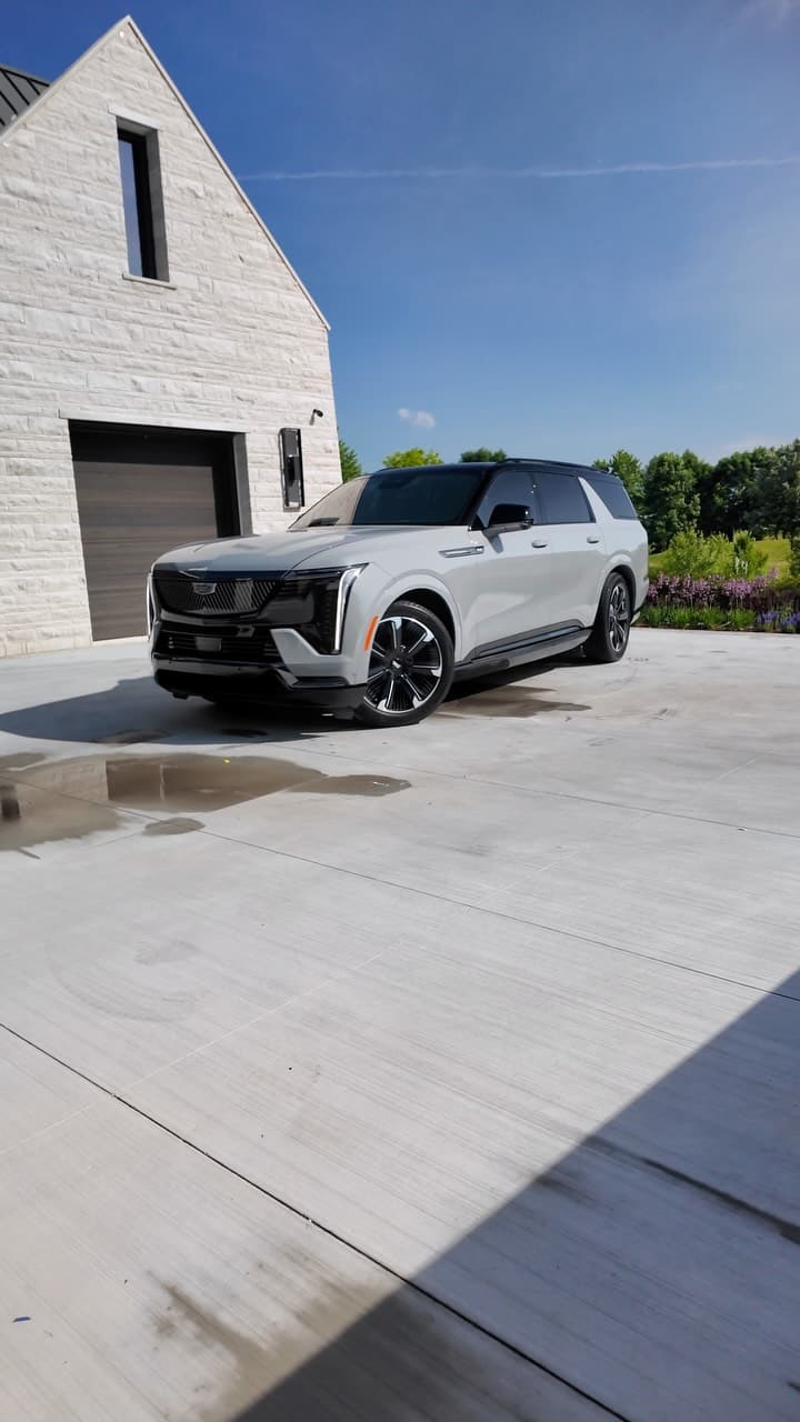 Detailed vehicle finish showcase ten